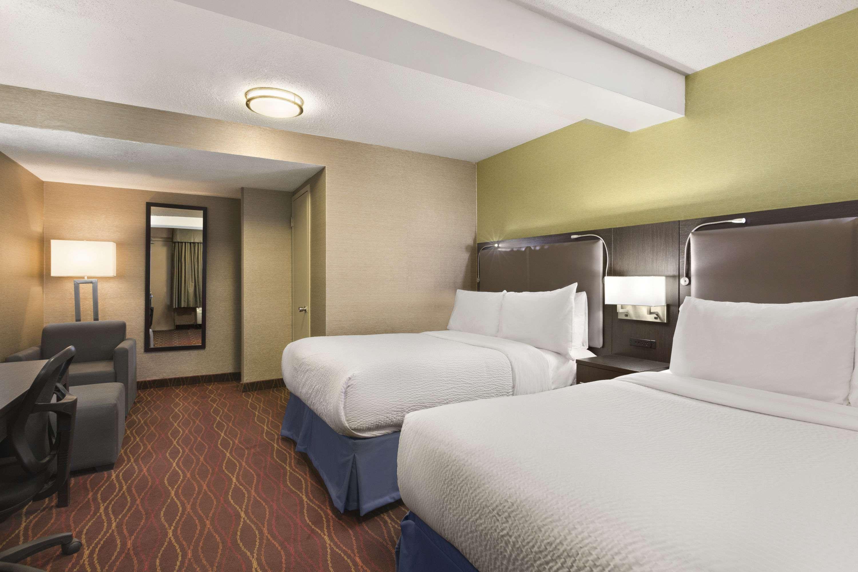Days Inn By Wyndham Ottawa Zewnętrze zdjęcie