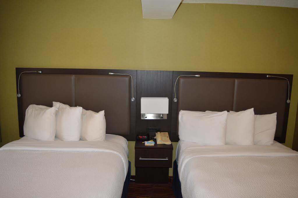 Days Inn By Wyndham Ottawa Zewnętrze zdjęcie